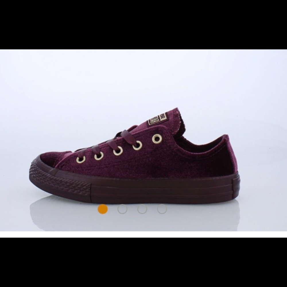 RARE Chuck Taylor Velvet All Star Sneakers - Picture 5 of 6